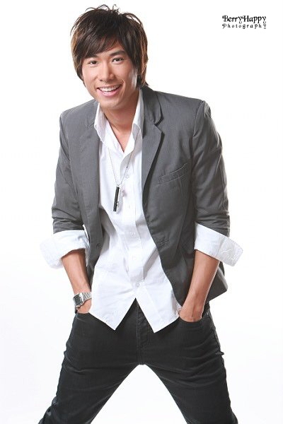 Desmond Tan